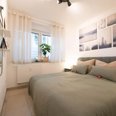 Апартаменты Zentrales - 73qm - 2 Sz - Terrasse - Bvb Stadion & Messe *