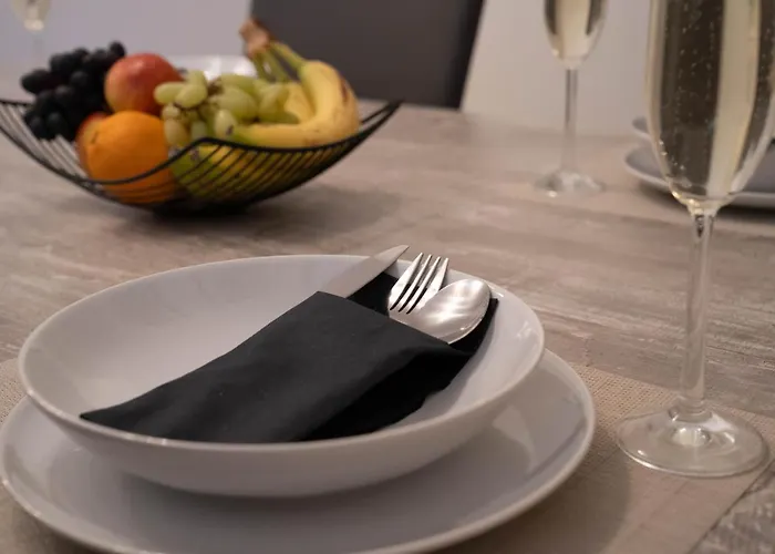 Zentrales Apartment - 73Qm - 2 Sz - Terrasse - Bvb Stadion & Messe Dortmund *