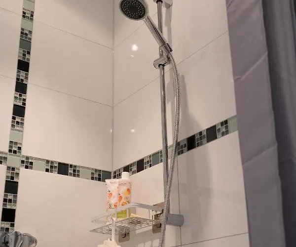 Zentrales Apartment - 73Qm - 2 Sz - Terrasse - Bvb Stadion & Messe Dortmund *