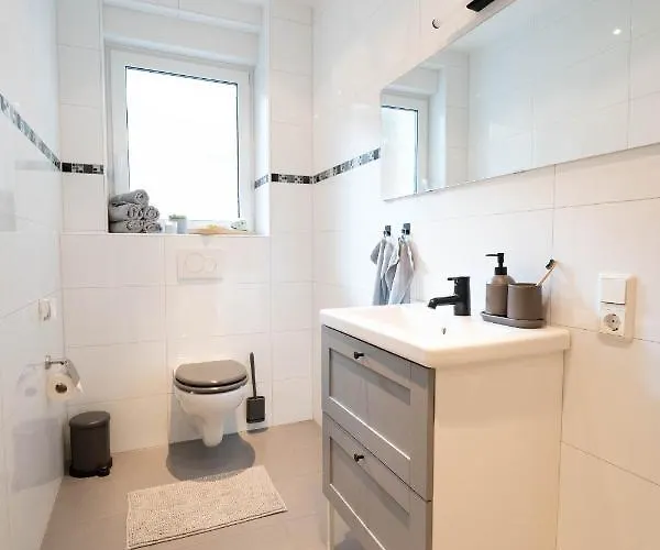 Zentrales Apartment - 73Qm - 2 Sz - Terrasse - Bvb Stadion & Messe Dortmund *